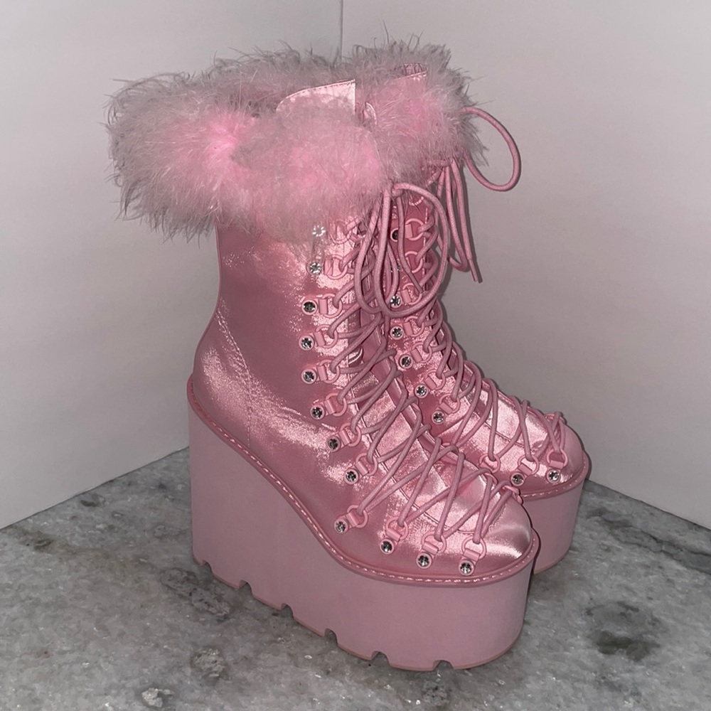 Sugar Thrillz Marabou Traitor Platform Boots